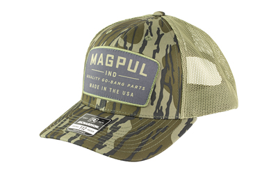 Stylish camouflage trucker cap with brand logo.