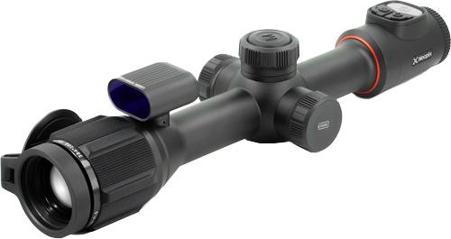 High-quality riflescope with adjustment features
