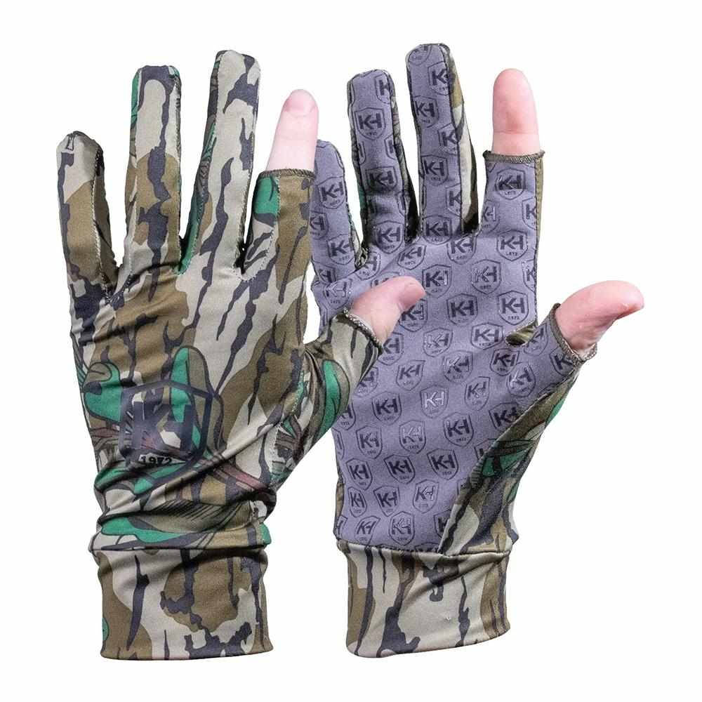 Camouflage gloves designed for outdoor activities.