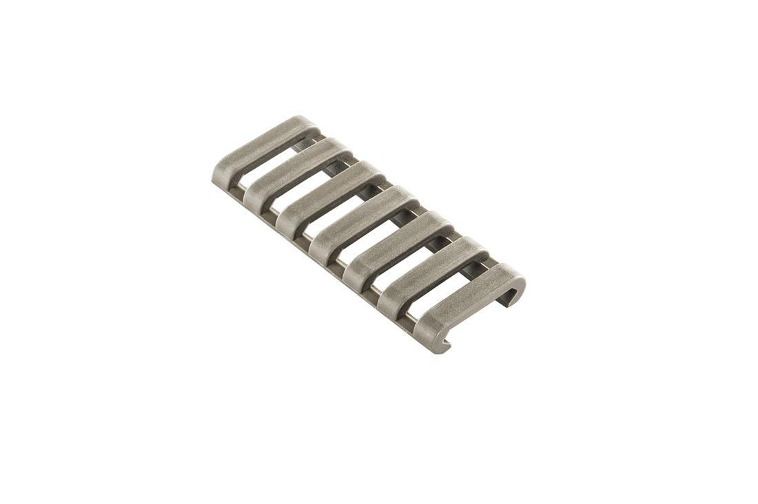 Metallic accessory with grooves for grip.