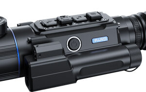 Black thermal imaging rifle scope device