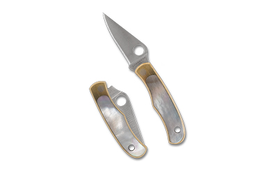 Two small folding knives with pearl handles