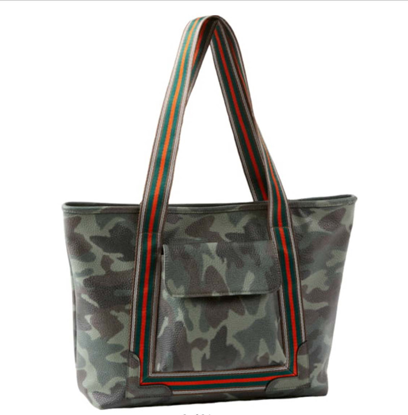 Camouflage tote bag with striped handles