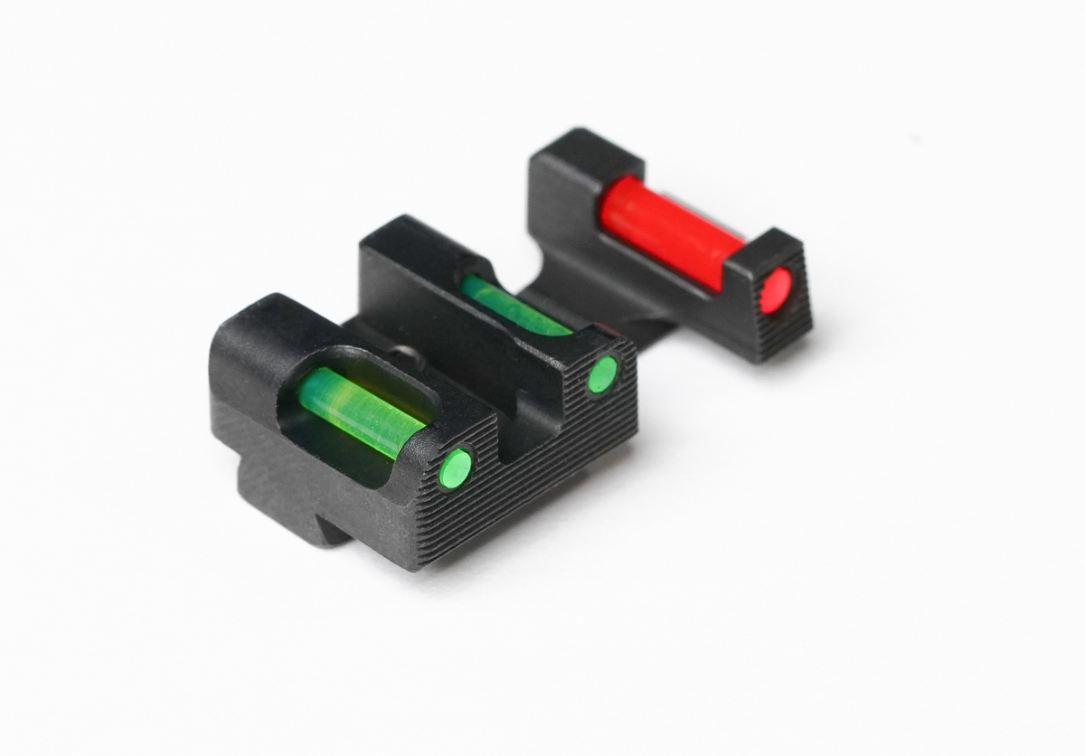 Fiber optic pistol front and rear sights