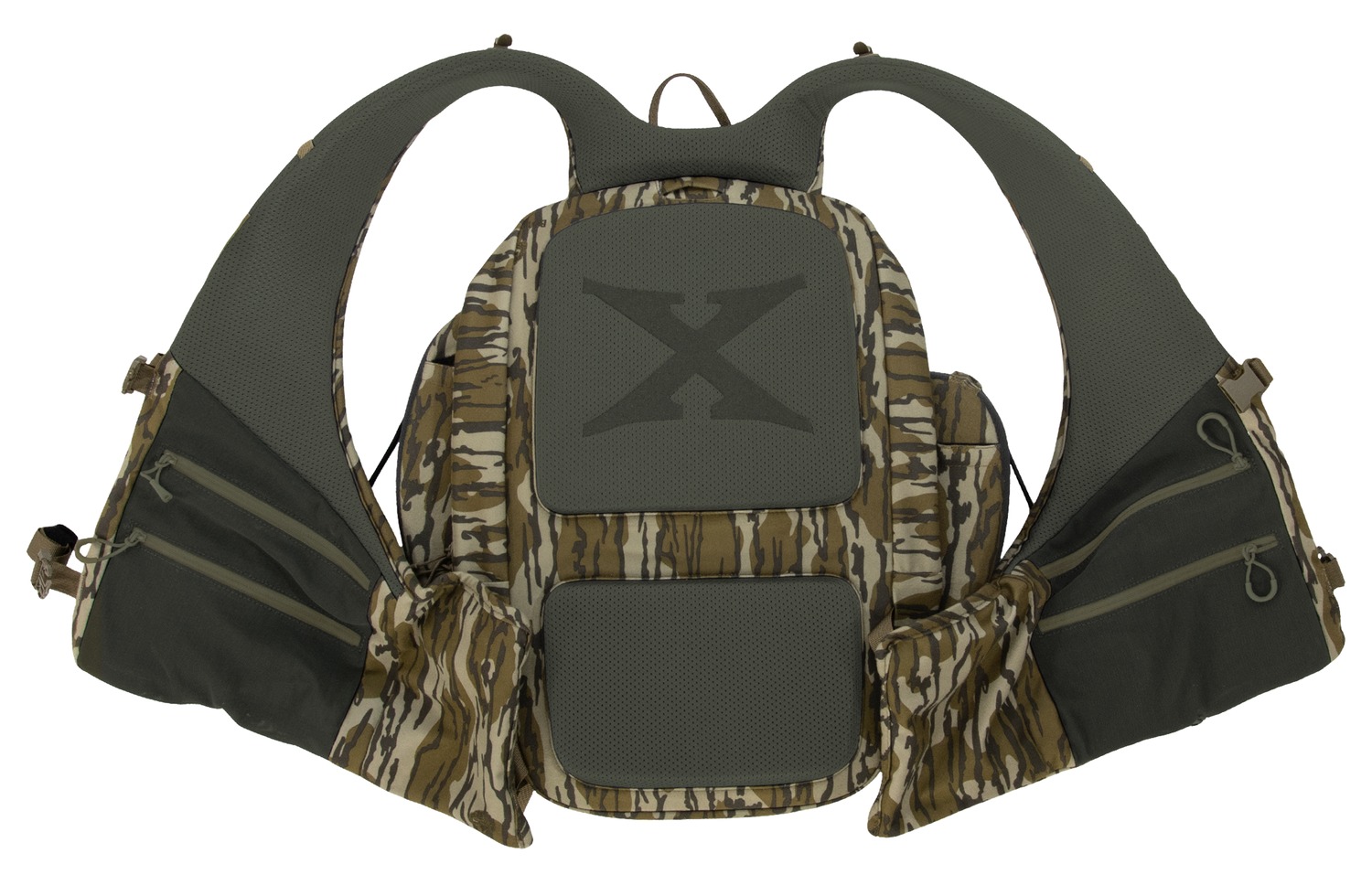 Camouflage hunting backpack with multiple zippered pockets