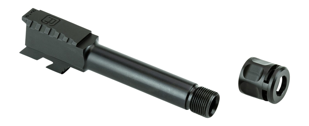 Threaded pistol barrel with removable thread protector