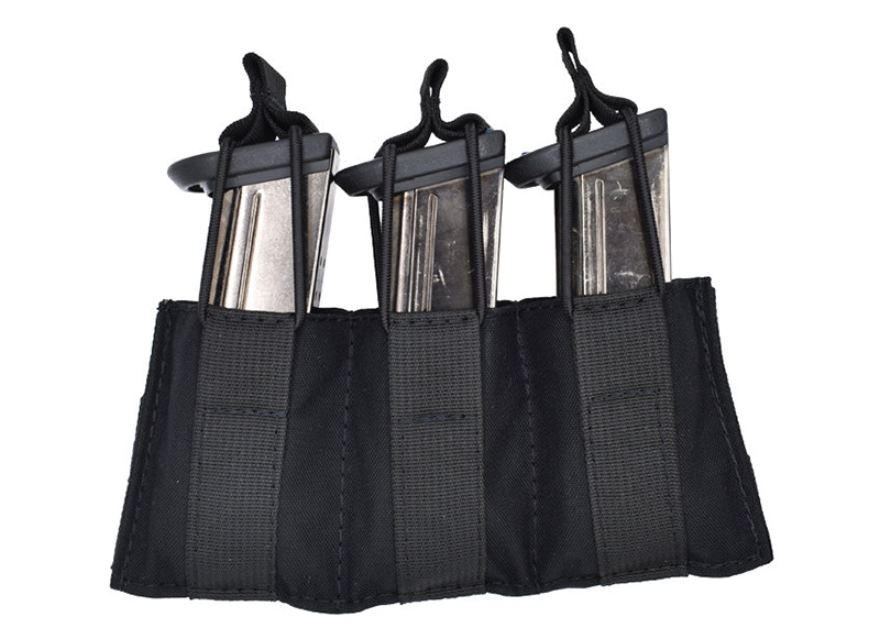 Triple pistol magazine pouch with three magazines