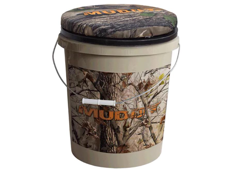 Camouflage hunting bucket with padded lid and handle