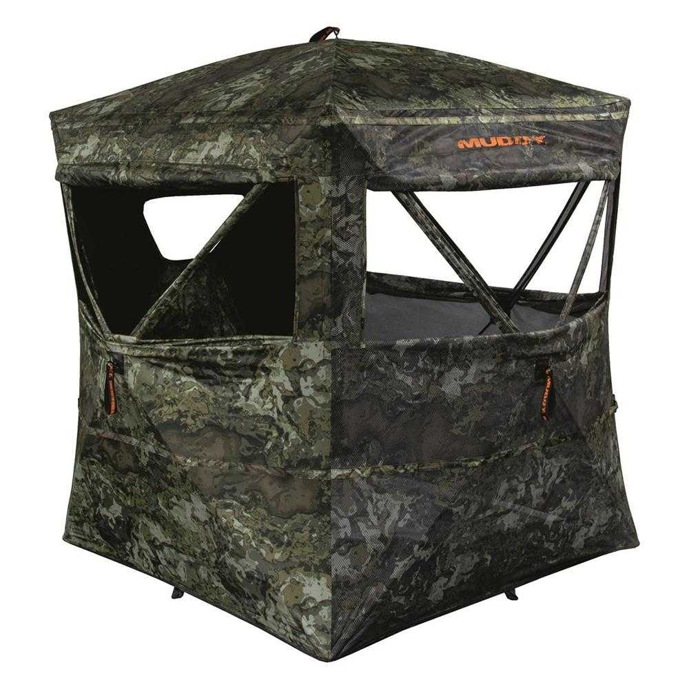 Camouflage pop-up hunting blind with mesh windows