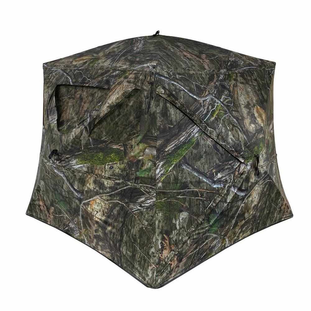 Camouflage hunting blind tent with mesh windows