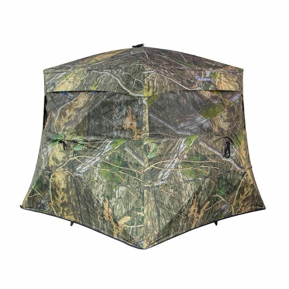 Camouflage pop-up hunting blind tent