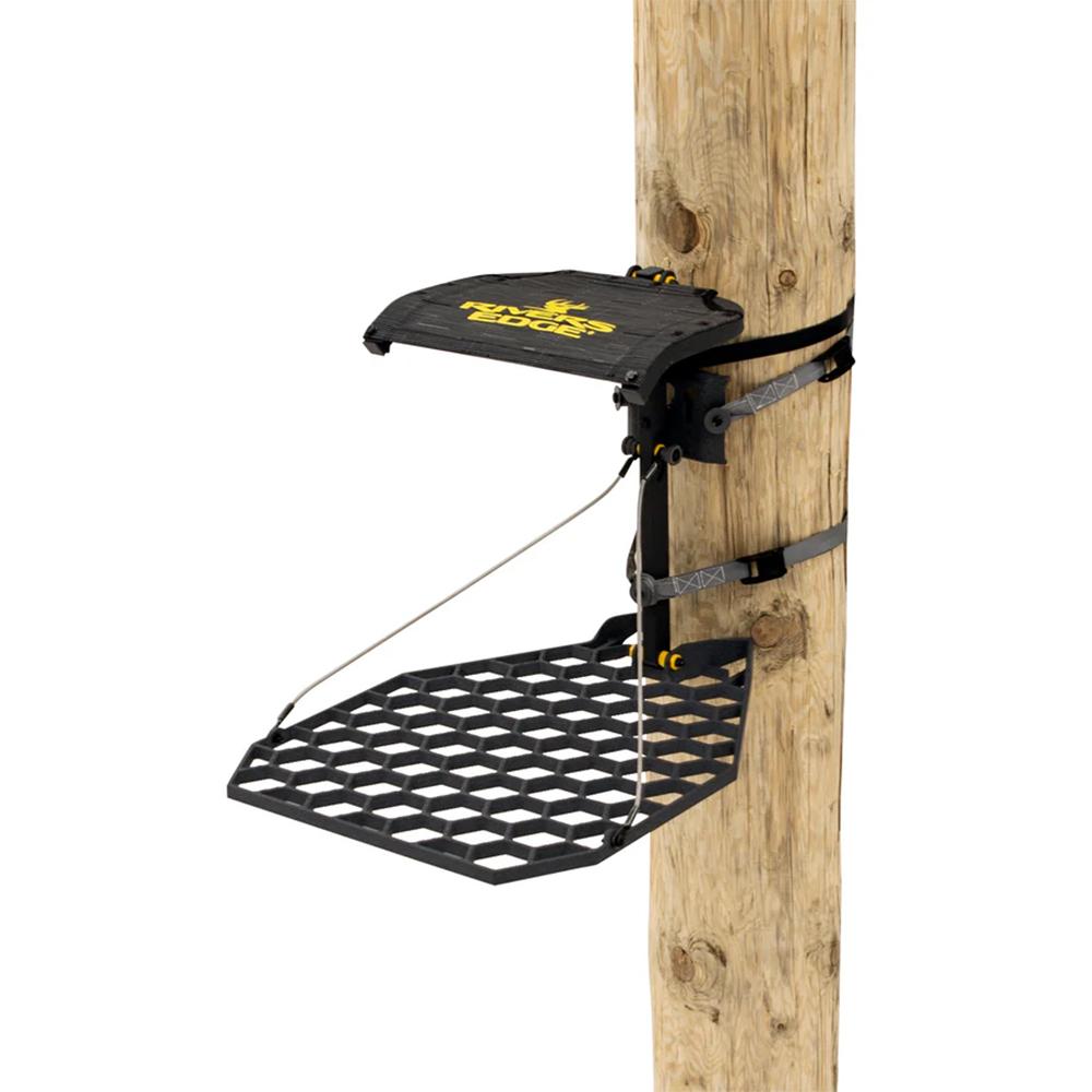 Tree-mounted hunting stand with platform and seat