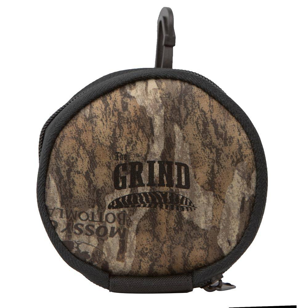 Round camouflage zippered case with clip