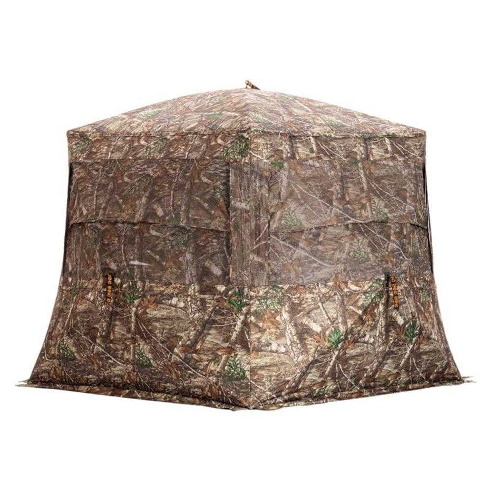 Camouflage pop-up hunting blind tent