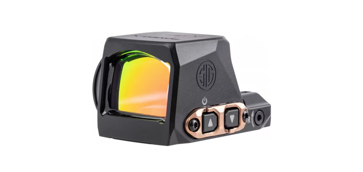 Compact reflex red dot sight with amber lens