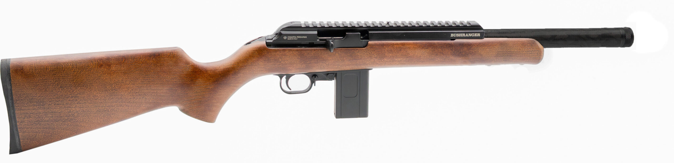 Wood-stock semi-automatic rifle with detachable magazine
