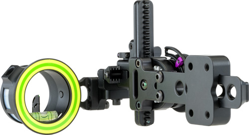Adjustable compound bow sight with green level ring