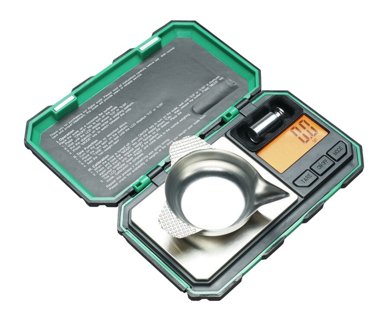 Portable digital pocket scale with metal pan