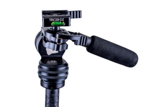 Black TRICER-DZ tripod head with pan handle